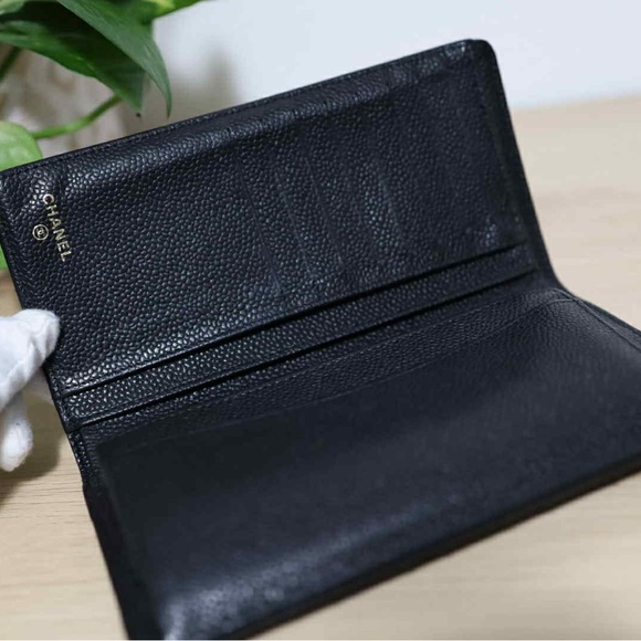 Chanel Black Quilted Leather Clutch with Gold Hardware - Picture 5 of 7